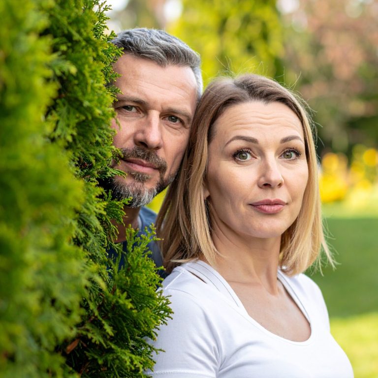 Kannst du sehen, wie es bei Tim rattert? Wie wird nächste Woche seine neue outdoor-lounge aussehen? Evi hat schon konkrete Vorstellungen