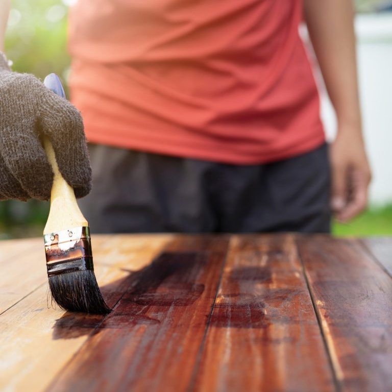 Holzschutz durch Streichen