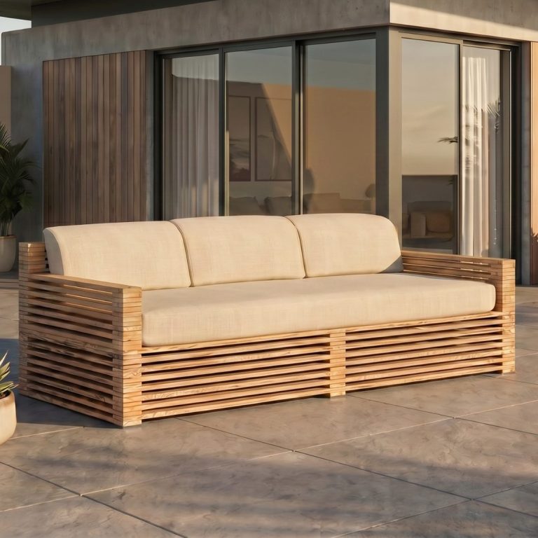 Outdoor Lounge Sofa LAMELAS - Konstruiert aus nur zwei verschiedenen Materialformaten Die DIY Outdoor Lounge LAMELAS zum selber bauen auf einer Steinterrasse.